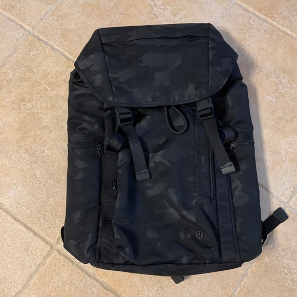 Lululemon command the day backpack NWT
